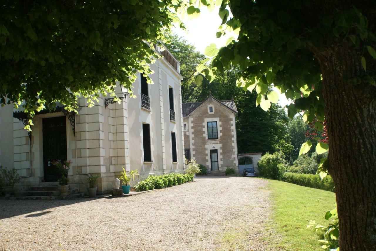 Le Chateau De La Barre Mosnes Exterior photo